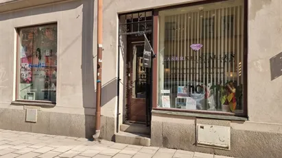 Uthyres: Behandlingsrum ca 11 kvm i Vasastan (omöblerat)